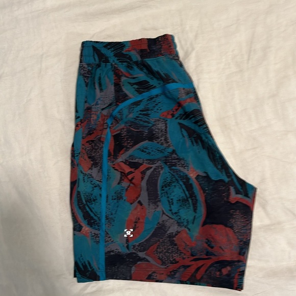 Lululemon Pace Breaker Short 7” Size M - Picture 4 of 4